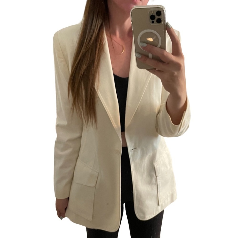 Burberry’s Vintage Cream Off White Blazer Long single button lined 10 cotton